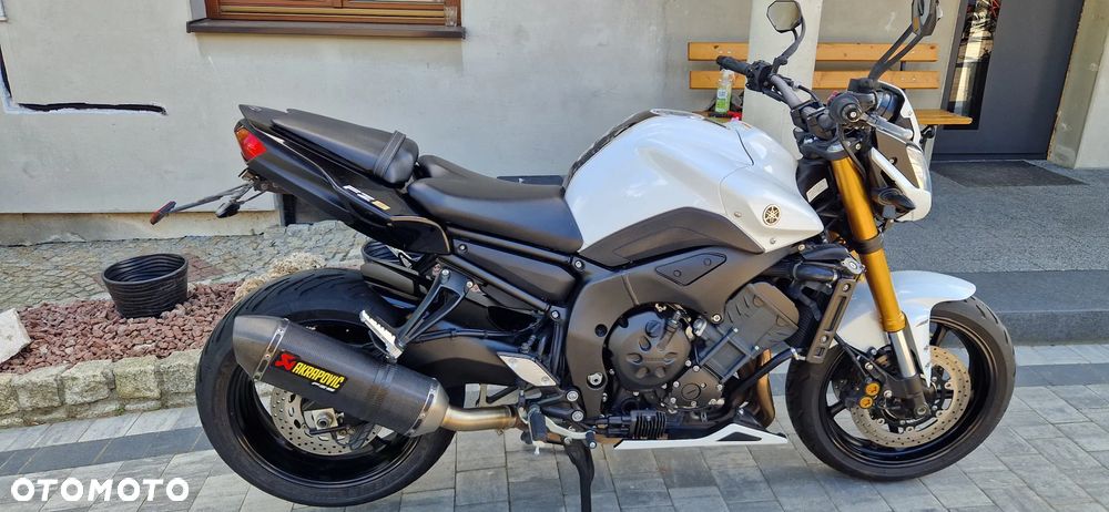Yamaha FZ8 - 4