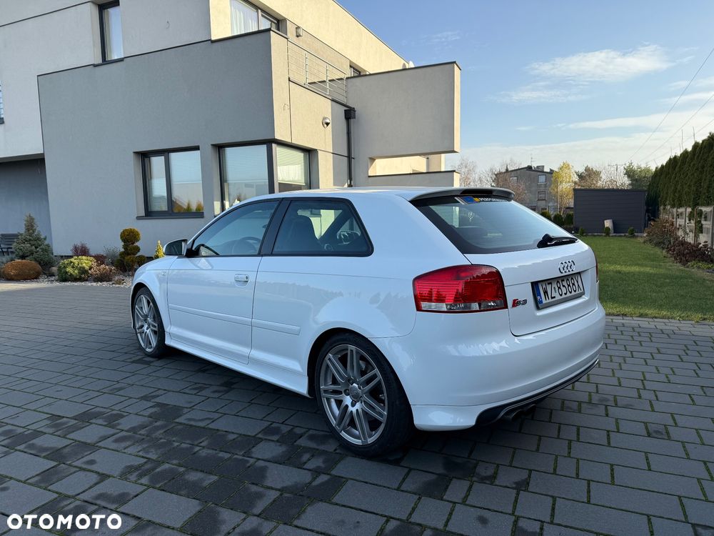 Audi S3 2.0T FSI Quattro - 2