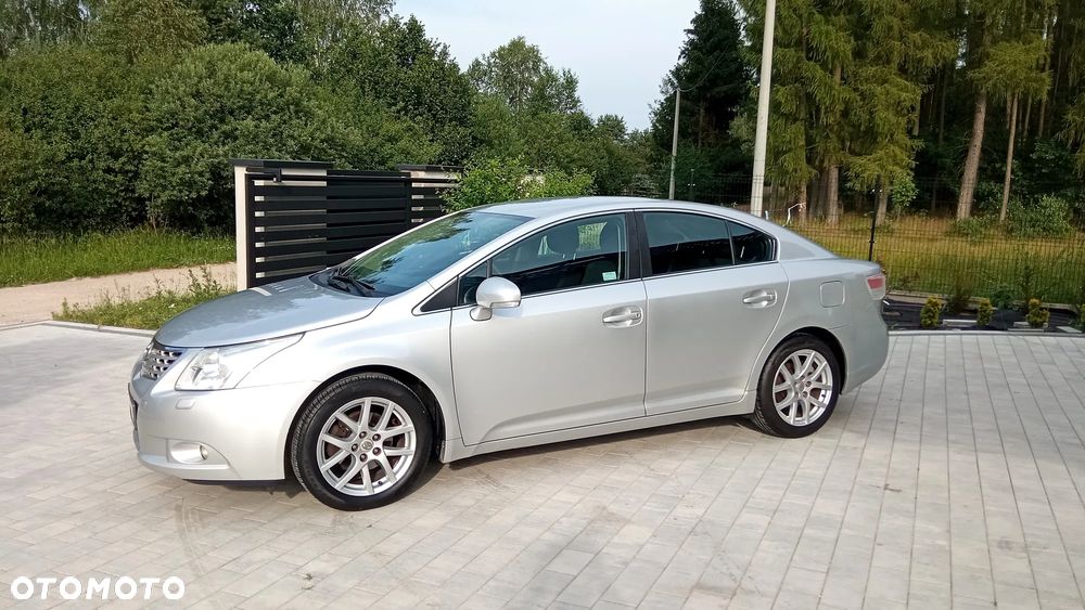 Toyota Avensis 1.8 Sol - 10