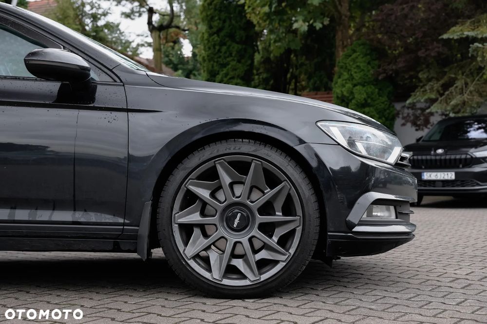 Volkswagen Passat - 6