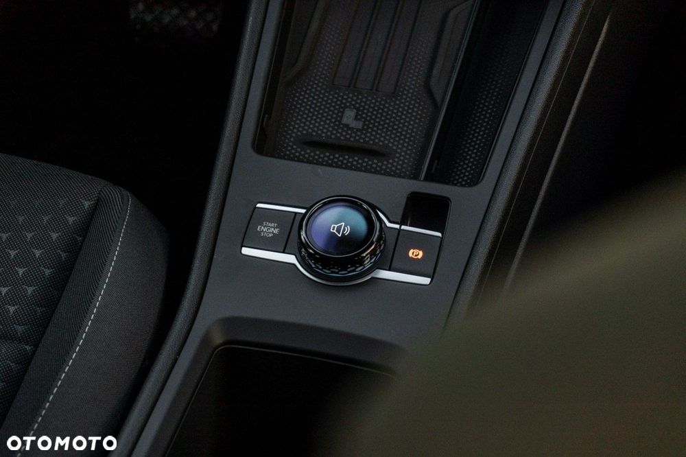 Volkswagen T-Roc - 16