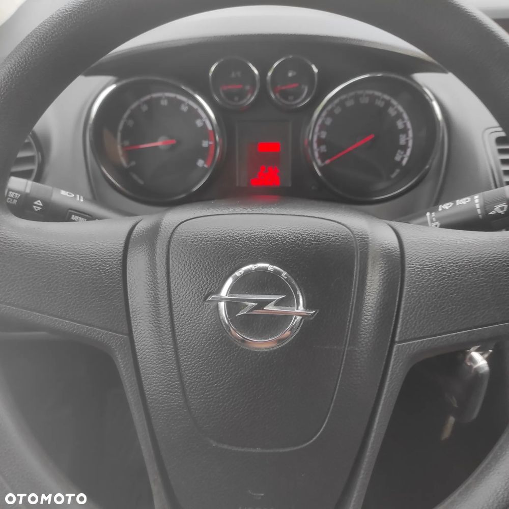Opel Meriva - 9