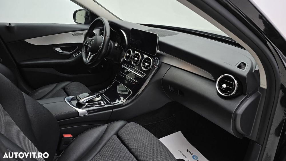 Mercedes-Benz C - 19