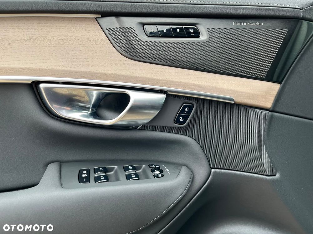 Volvo XC 90 - 16