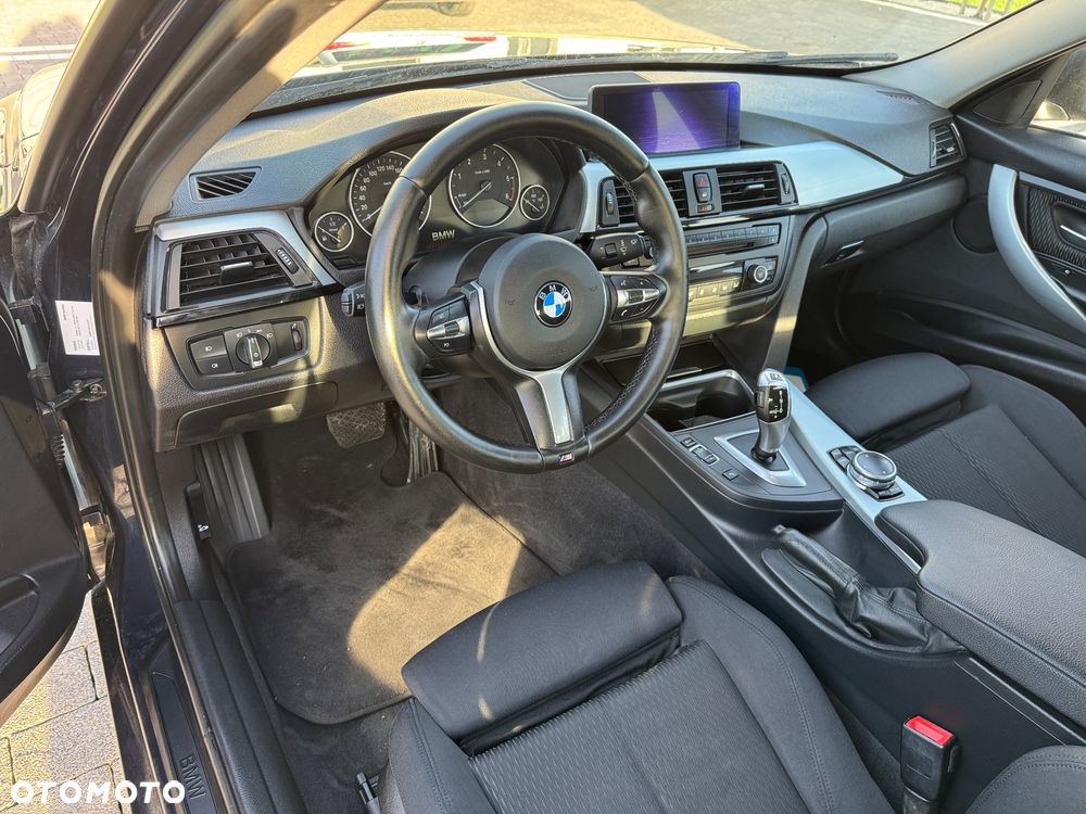 BMW Seria 3 320d Touring Sport Line - 16