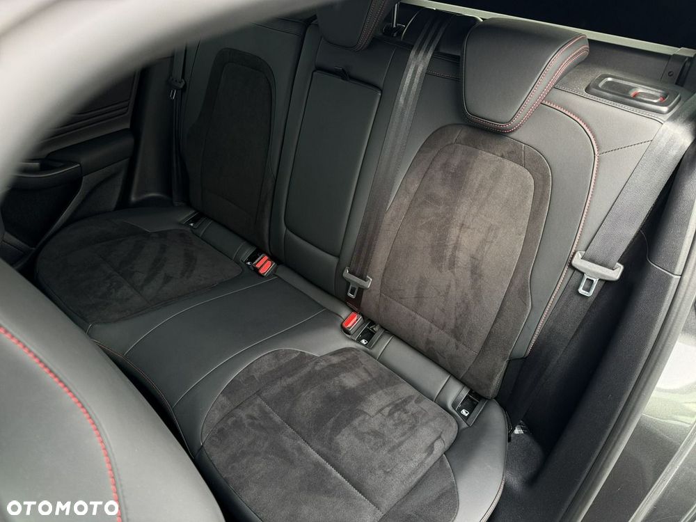 Ford Focus 2.3 EcoBoost ST X - 27