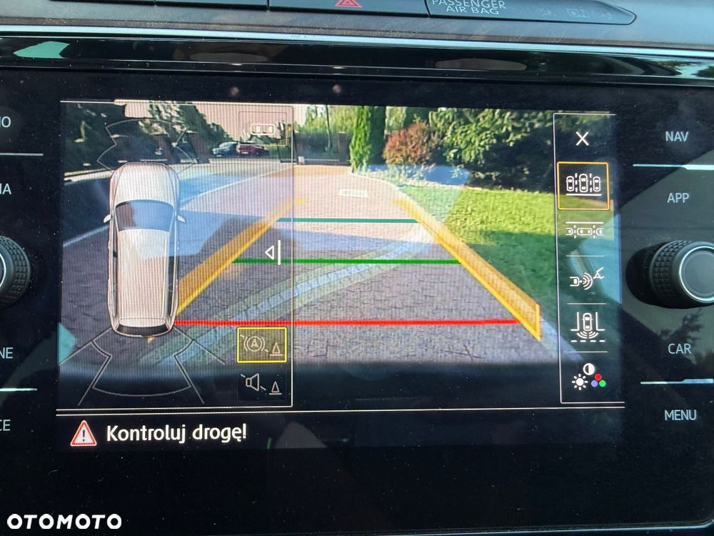 Volkswagen Passat Variant 2.0 TDI BMT Highline - 32
