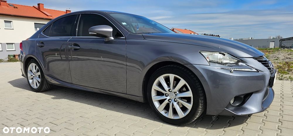 Lexus IS 300h Elegance - 6