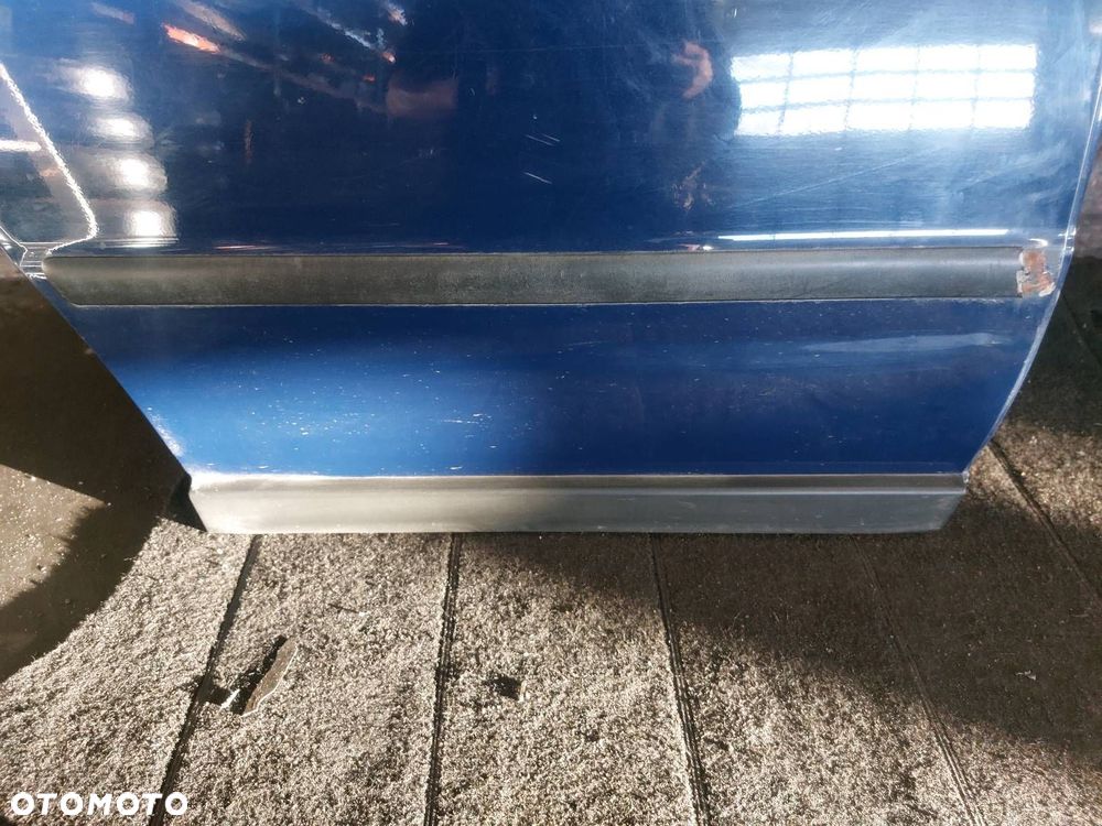DRZWI KOMPLETNE PRAWY TYŁ VOLKSWAGEN PASSAT B5 KOMBI LA5E - 2