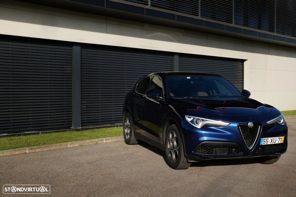 Alfa Romeo Stelvio 2.0 T Veloce Q4 AT8 - 3