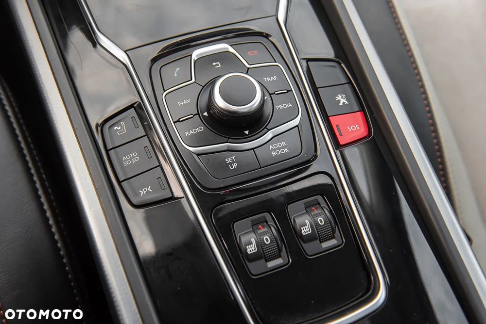 Peugeot 508 RXH Hybrid4 - 28