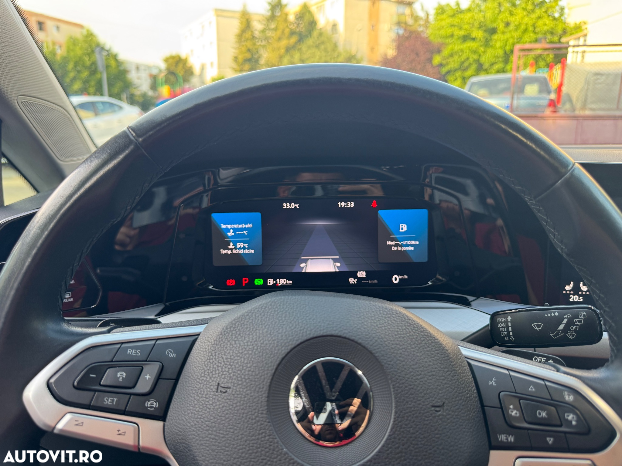 Volkswagen Golf 2.0 TDI DSG Comfortline - 10