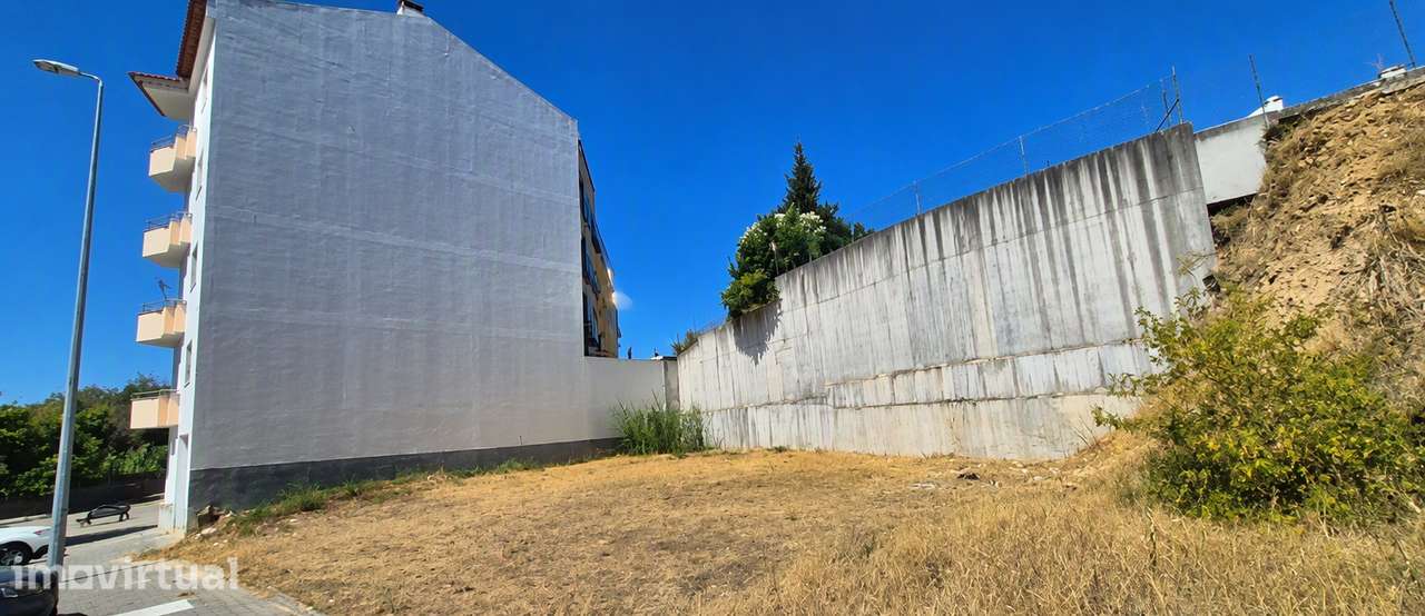 Terreno para Construção de Edifício Habitacional em Vila Nova da Barqu - Grande imagem: 3/16