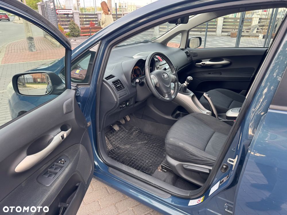 Toyota Auris 1.6 Prestige - 17