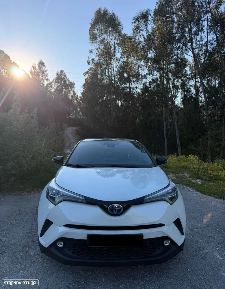 Toyota C-Hr 2017 photo 2