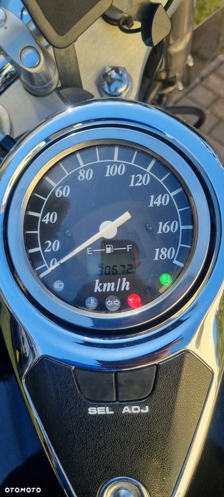 Suzuki VL 800 Volusia - 4