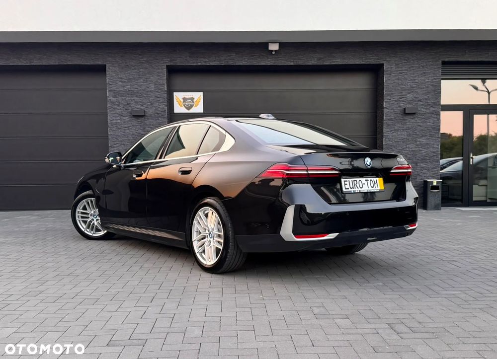BMW Seria 5 530e - 4
