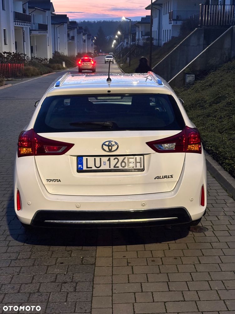 Toyota Auris 1.6 Premium Comfort - 5