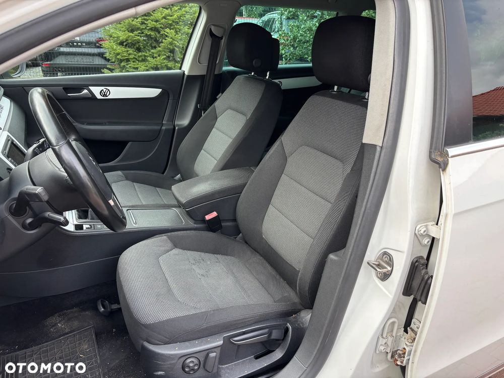 Volkswagen Passat Variant 2.0 TDI DPF Sportline - 16