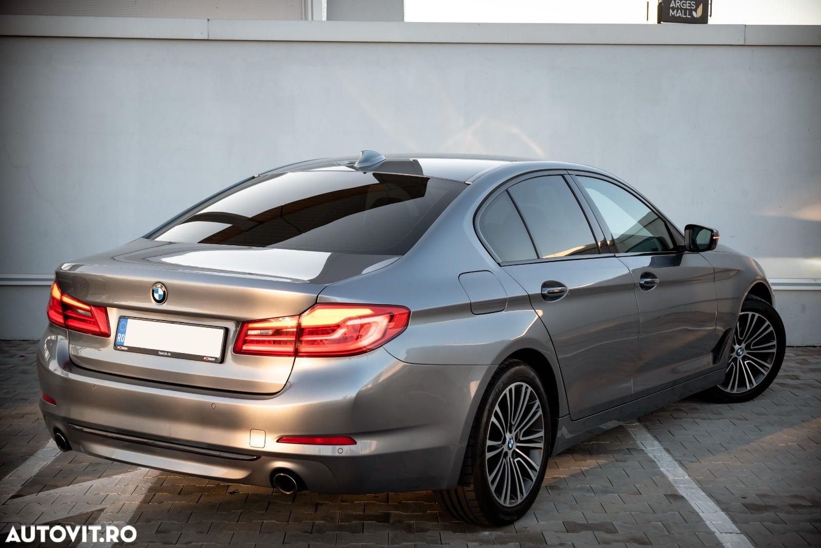 BMW Seria 5 520d AT - 9