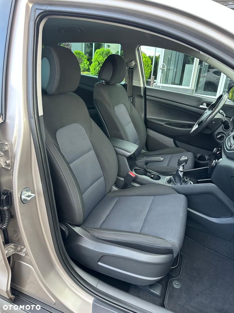 Hyundai Tucson 1.6 GDI BlueDrive Design 2WD - 24