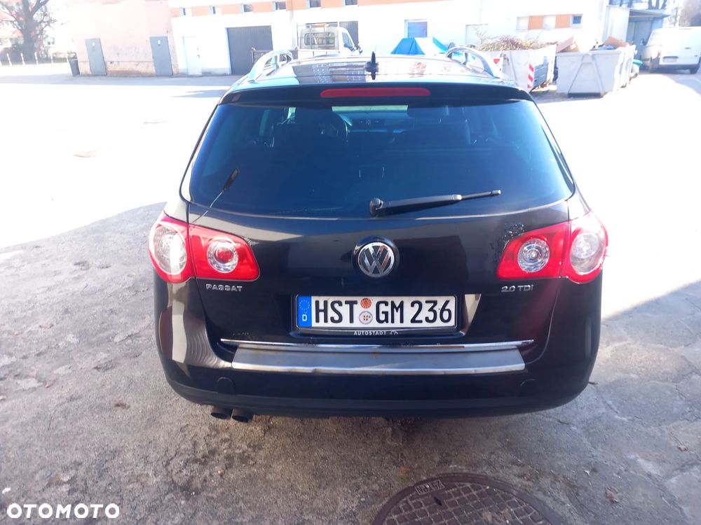 Volkswagen Passat 2.0 TDI BlueMotion Technology Comfortline - 12