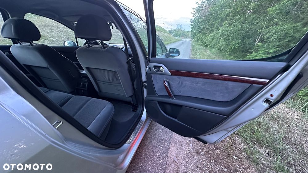 Peugeot 407 1.6 HDI Premium Grand Prix - 11