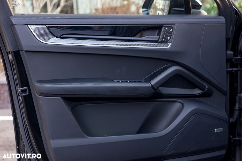Porsche Cayenne Standard - 16