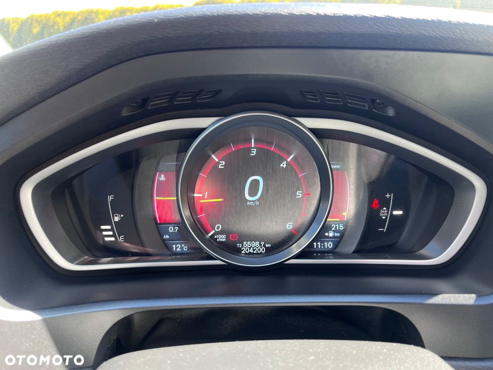 Volvo V40 D2 Summum - 9