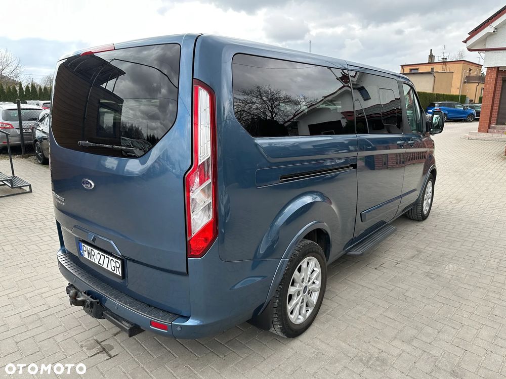 Ford Tourneo Custom - 3