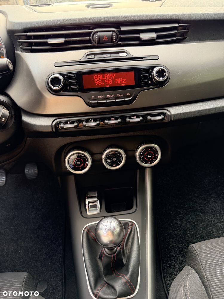 Alfa Romeo Giulietta 2.0 JTDM 16V Turismo - 16