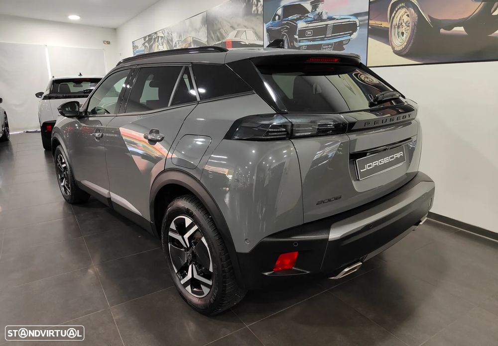 Peugeot 2008 1.2 PureTech Allure EAT8 - 4