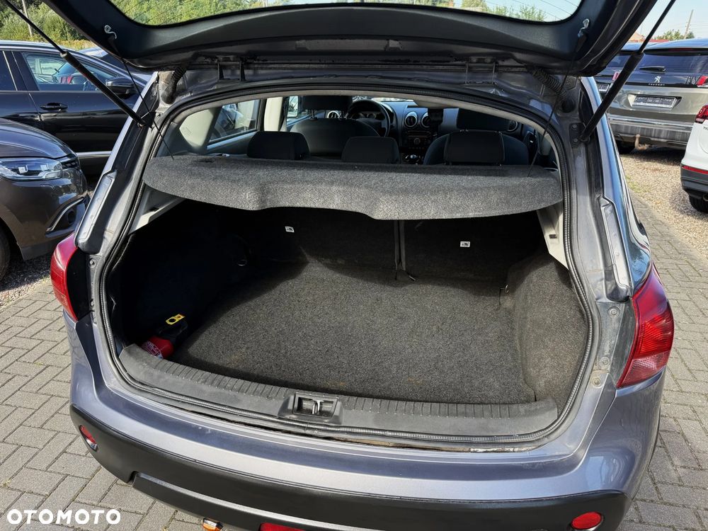 Nissan Qashqai - 10