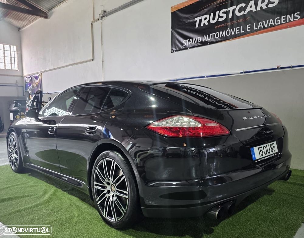 Porsche Panamera Platinum Edition - 3