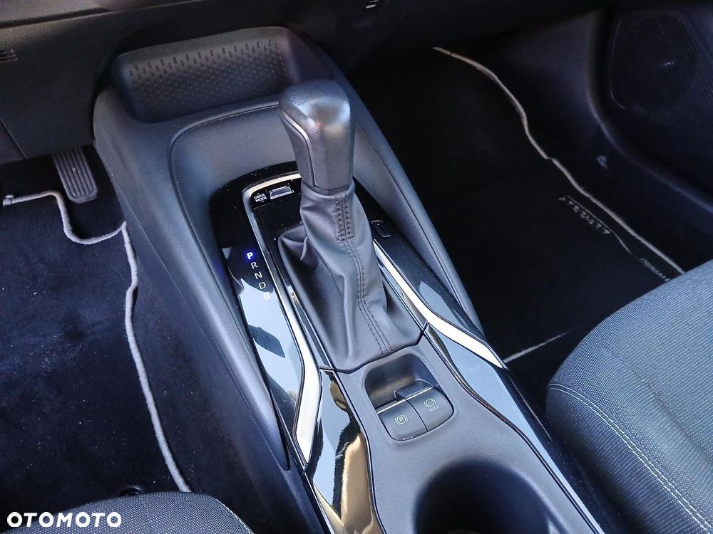 Toyota Corolla 1.8 Hybrid Comfort - 31