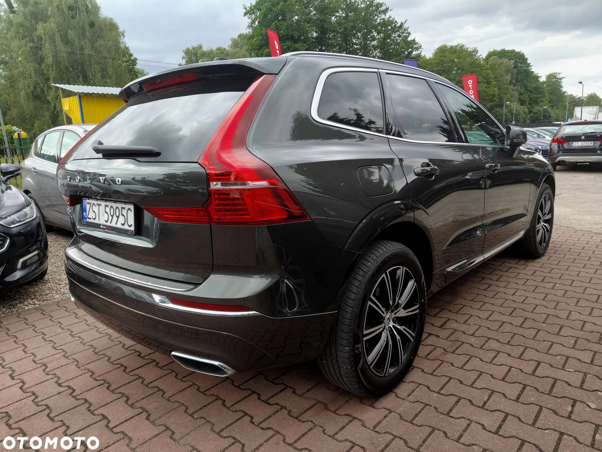 Volvo XC 60 B4 D AWD Geartronic Momentum Pro - 8