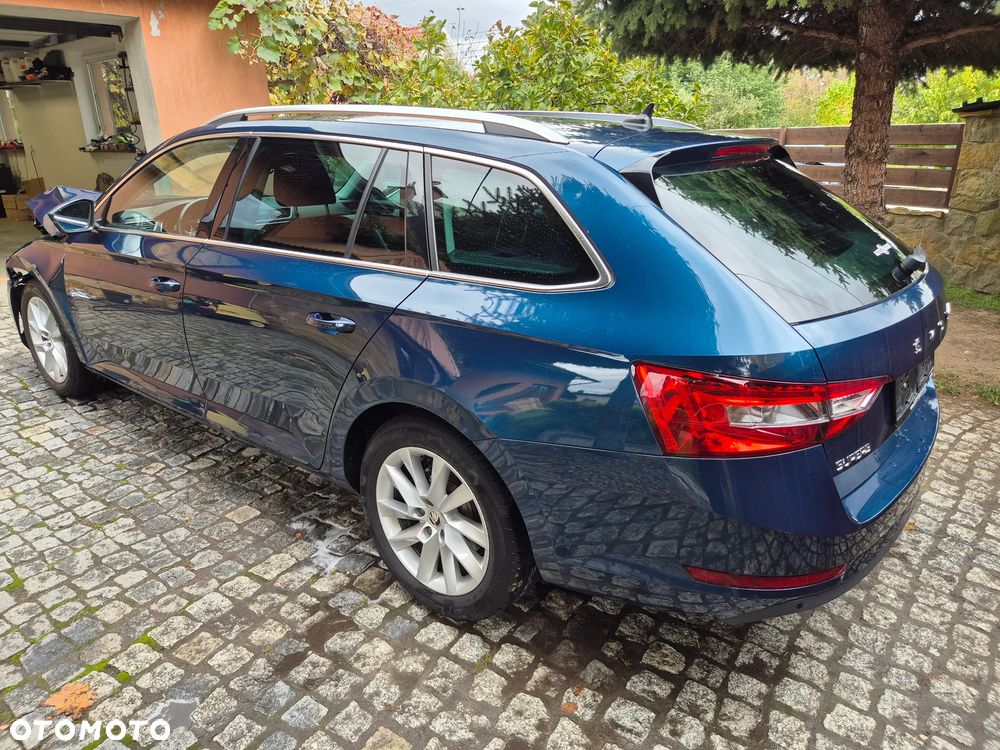 Skoda Superb 2.0 TDI DSG Ambition - 3