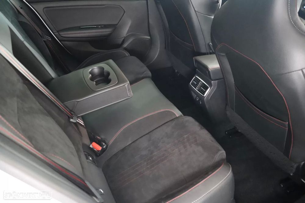 Renault Mégane E-Tech Plug-in 160 R.S. LINE - 11