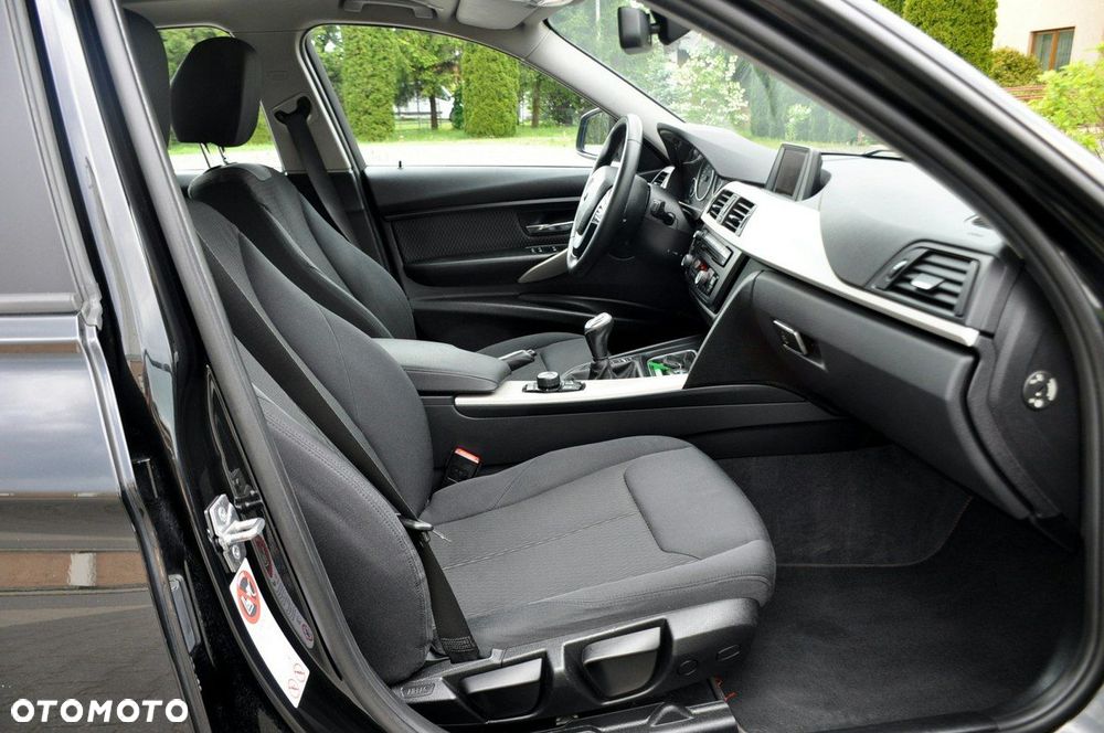 BMW Seria 3 - 16
