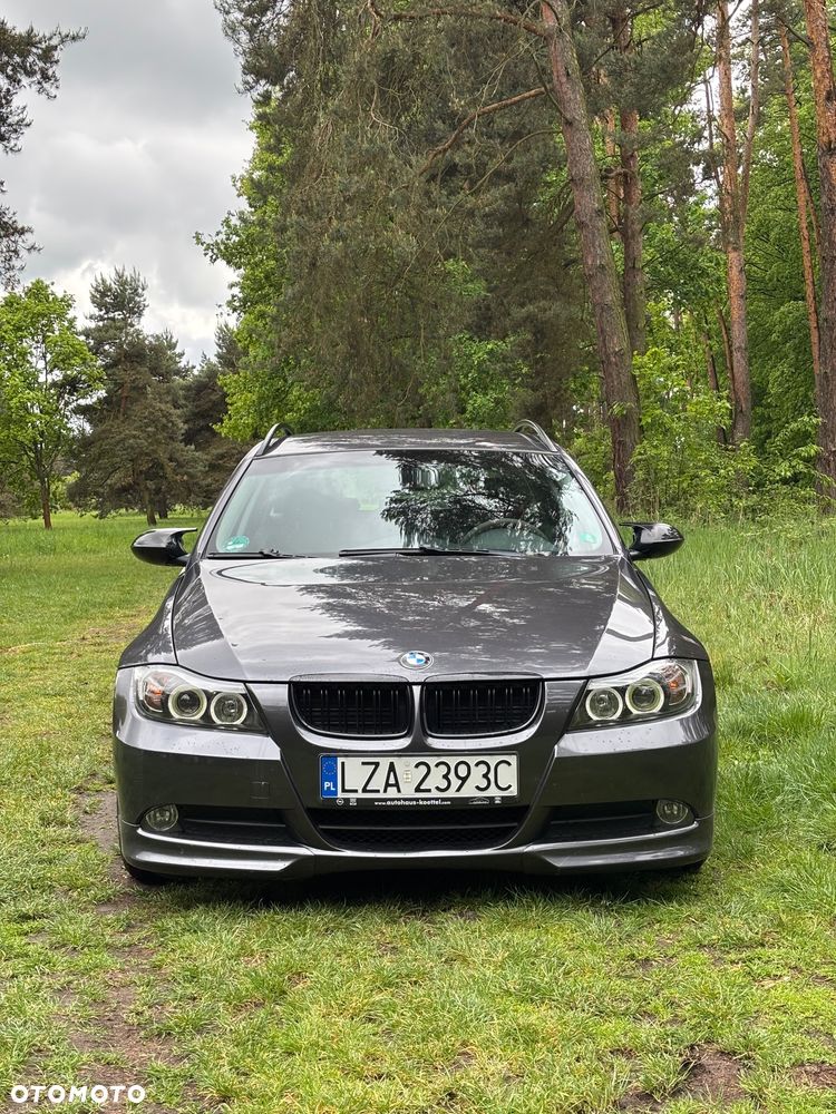 BMW Seria 3 320i - 2