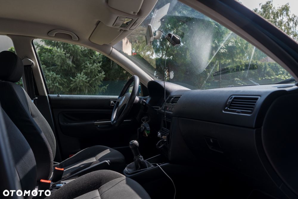 Volkswagen Bora 1.6 Basis - 17