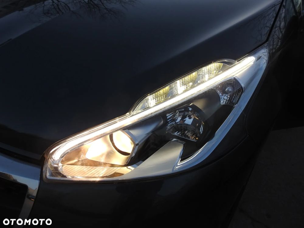 Peugeot 208 1.2 PureTech Allure S&S - 10