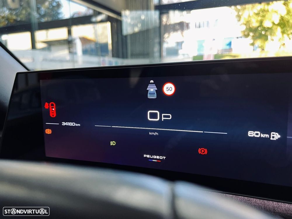Peugeot 5008 1.2 Hybrid Allure e-DCS6 - 25