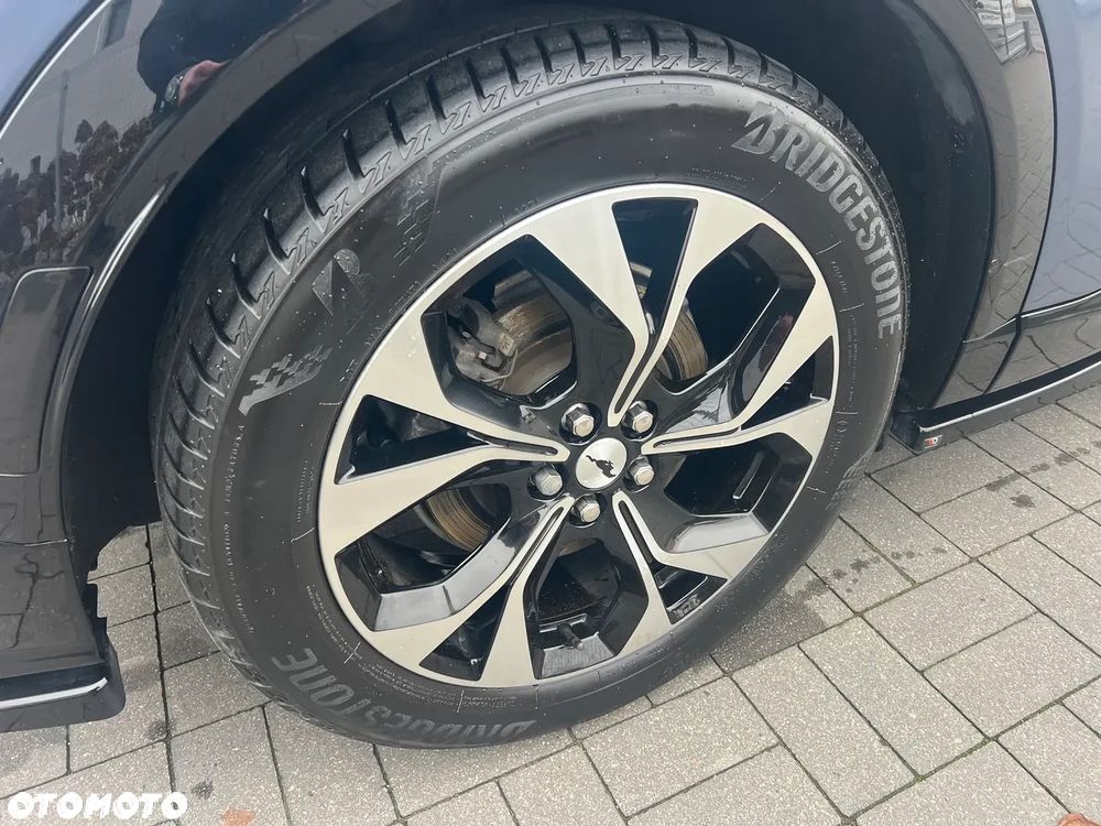 Ford Mustang Mach-E AWD - 12