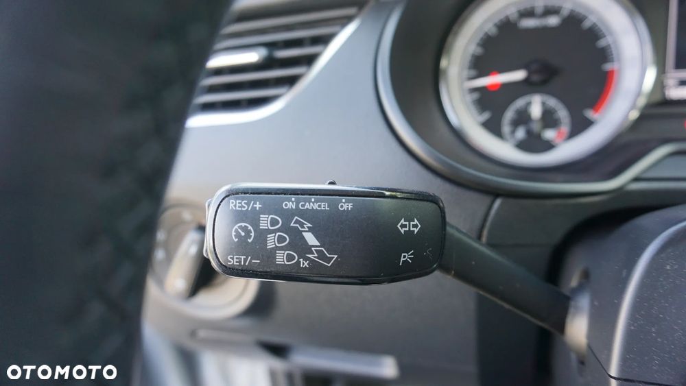 Skoda Octavia 2.0 TDI SCR Style DSG - 25