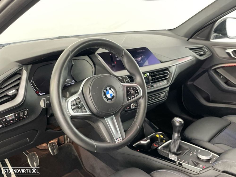 BMW 116 d Pack Desportivo M - 15