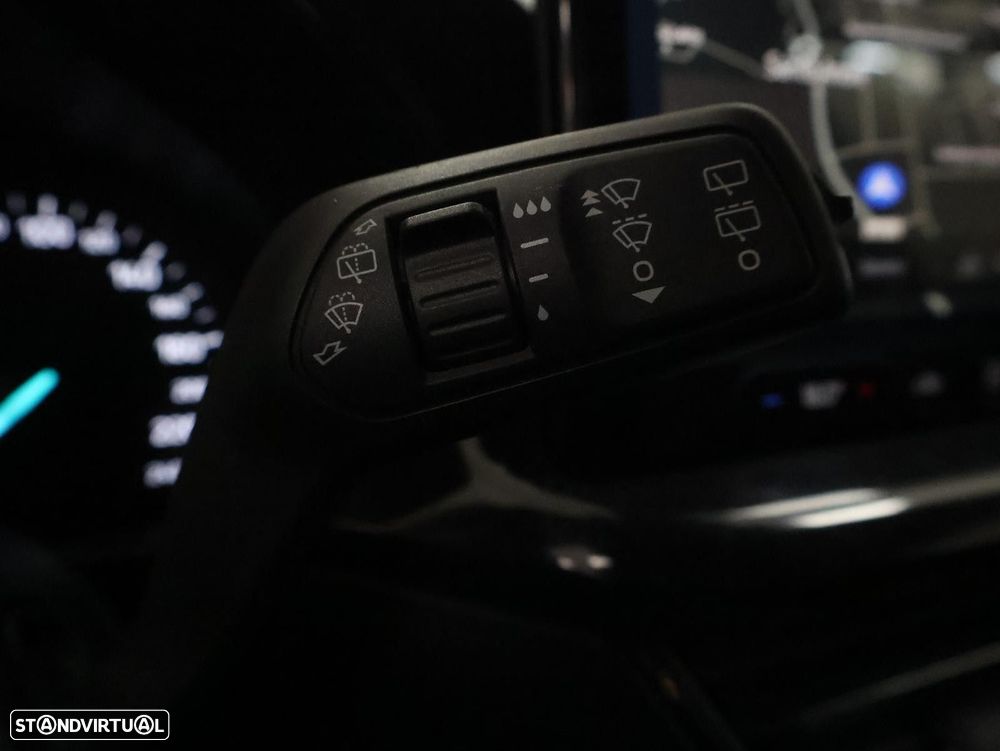 Ford Focus 1.0 EcoBoost MHEV ST-Line - 19