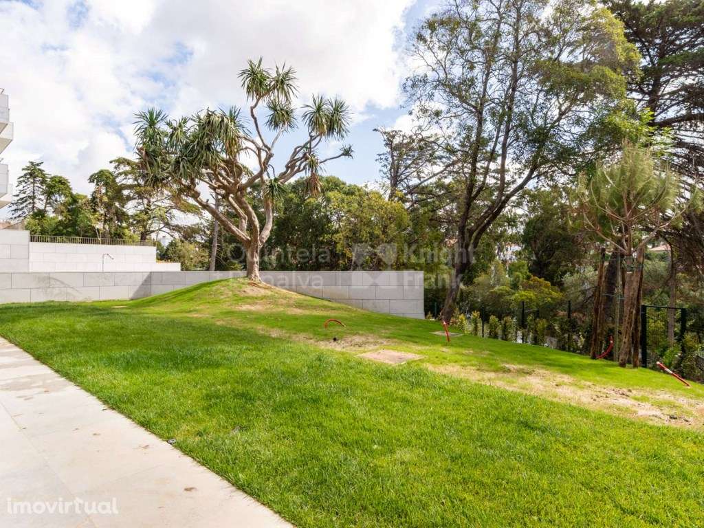 Apartamento T2 com jardim e piscina para arrendamento no Monte Estoril - Grande imagem: 4/25
