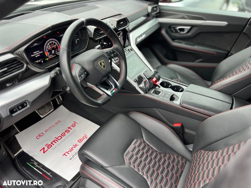 Lamborghini URUS - 11