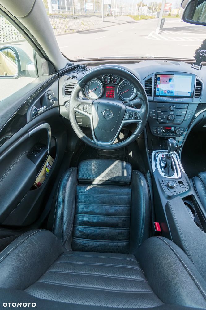 Opel Insignia 2.0 CDTI - 12